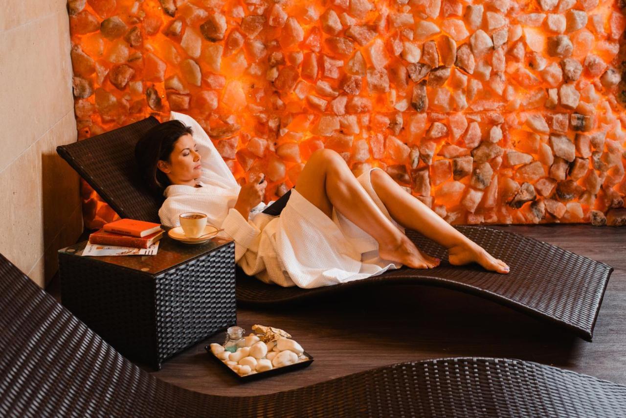 Hotel Podklasztorze Sulejów Kültér fotó