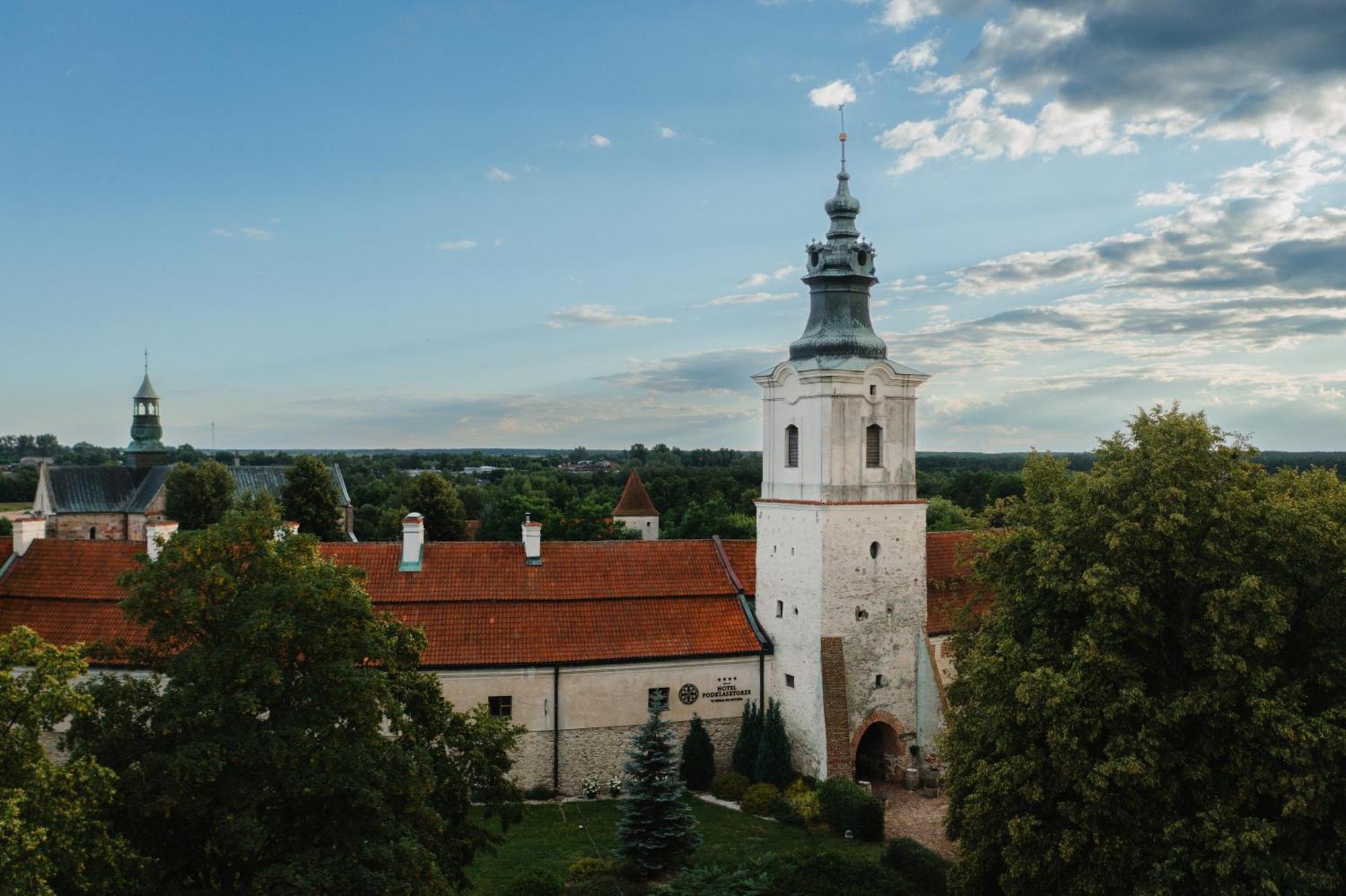Hotel Podklasztorze Sulejów Kültér fotó