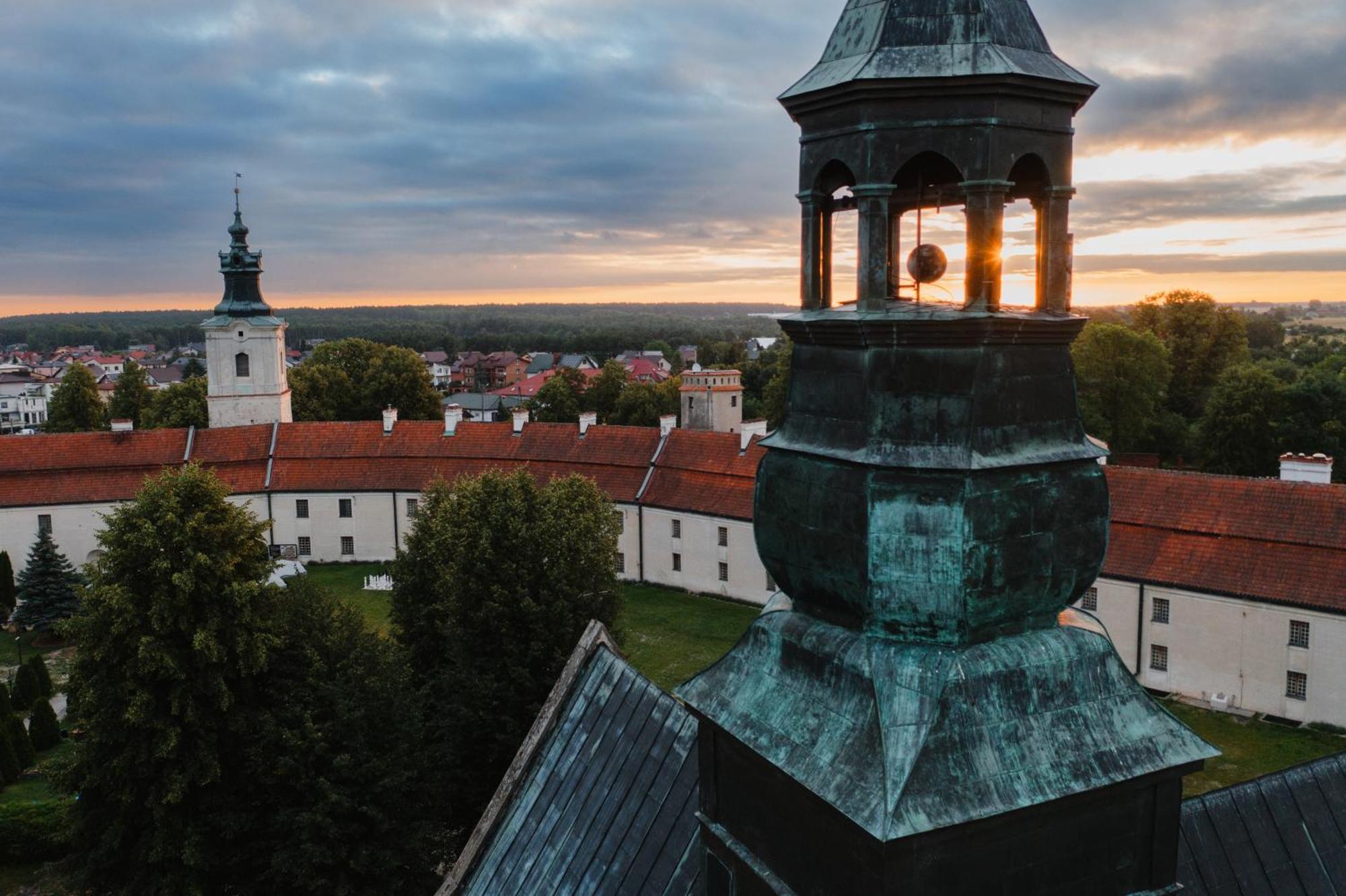 Hotel Podklasztorze Sulejów Kültér fotó